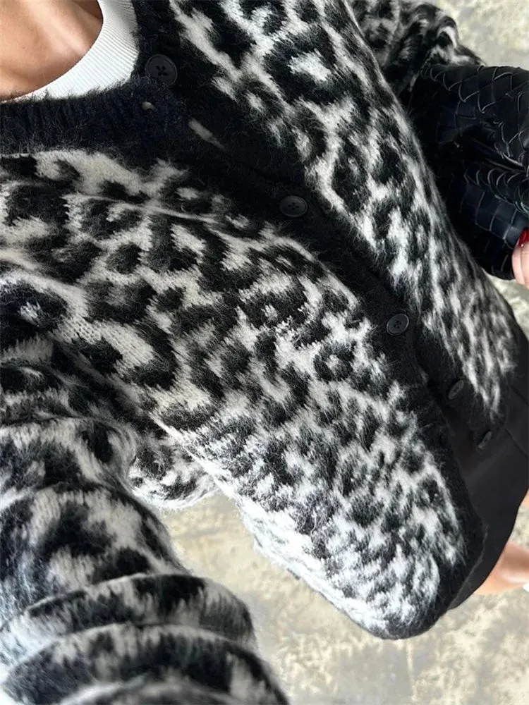 Amozae Female Leopard Cardigan Sweater Fashion Printed Contrast Loose Long Sleeve Commute Cropped Coat Women's Autumn Cardigan