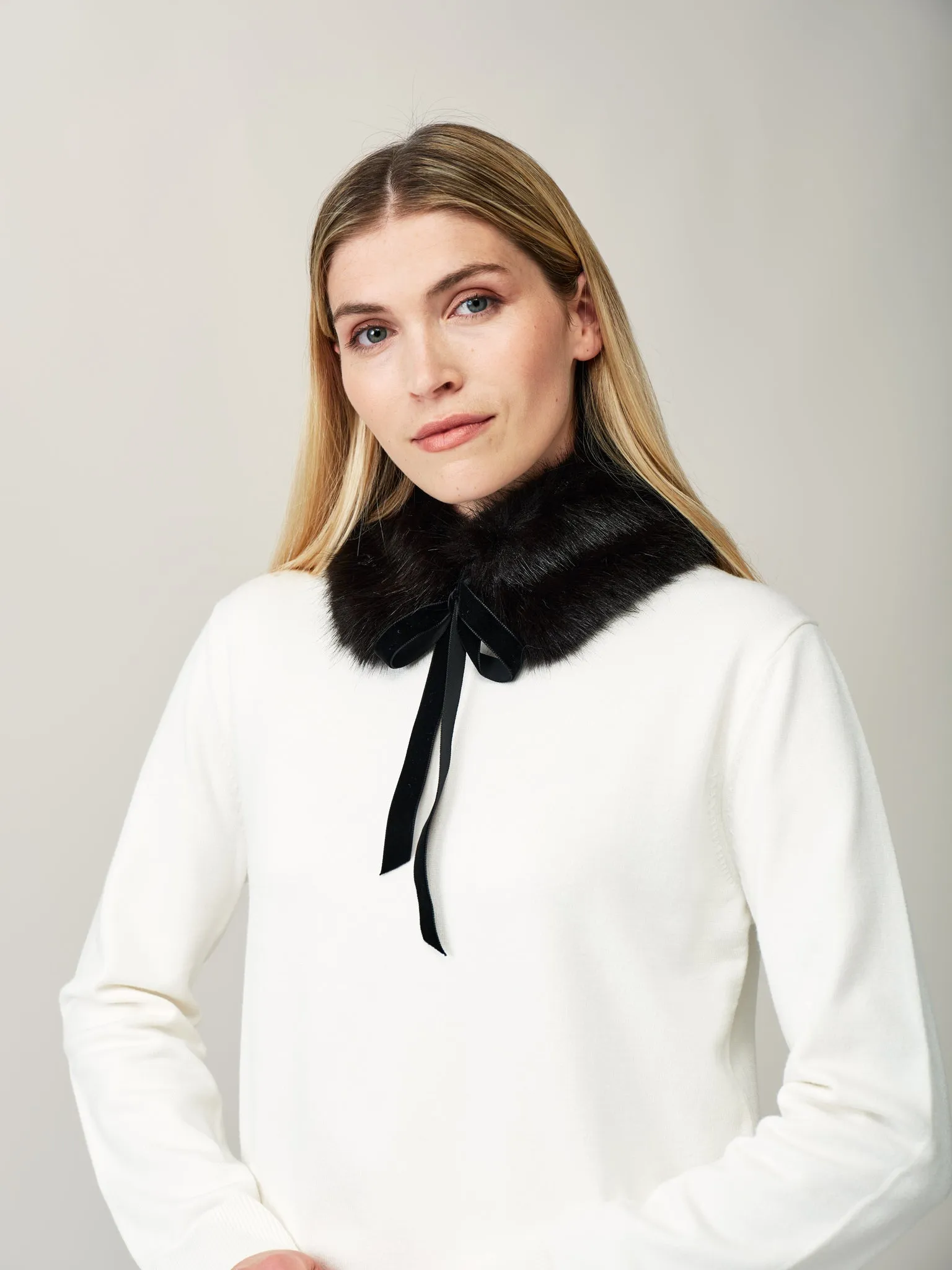 Diana Collar